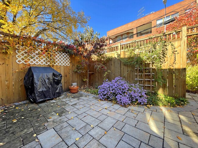 Building Photo - 1849 Monroe St NW