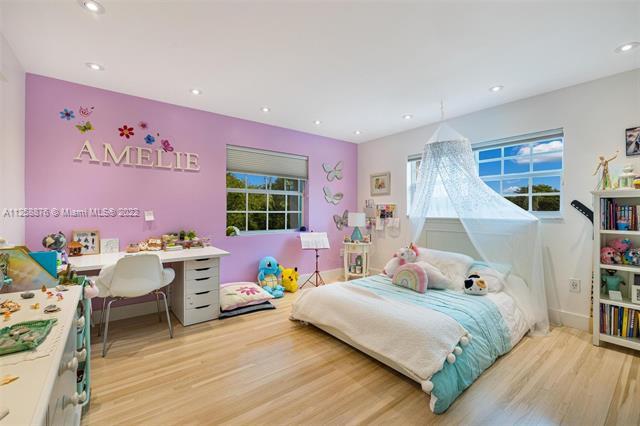 Building Photo - 11401 SW 72nd Plz