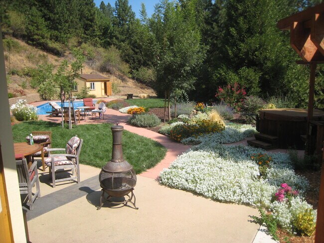 Building Photo - 26927 Manzanita Ct