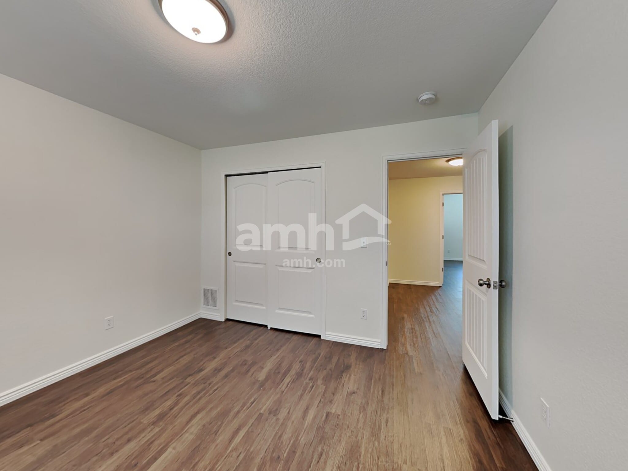 Building Photo - 2496 Sierra Springs Dr