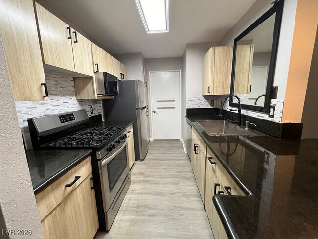 Building Photo - 2200 S Fort Apache Rd