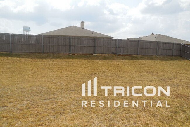 Building Photo - 704 River Run Dr