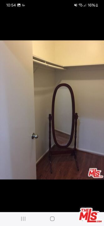 Building Photo - 1027 Bay St