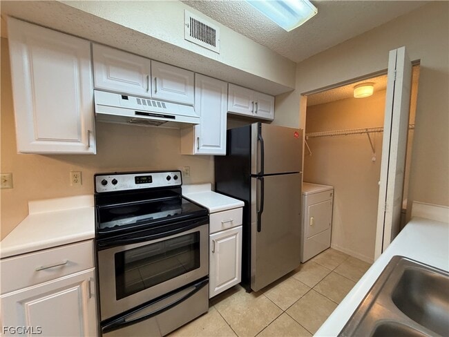 Building Photo - 12561 Equestrian Cir