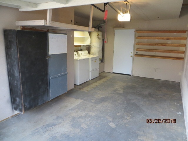 Building Photo - Renovated 2 Bed, 2 Bath Apartment in the h...