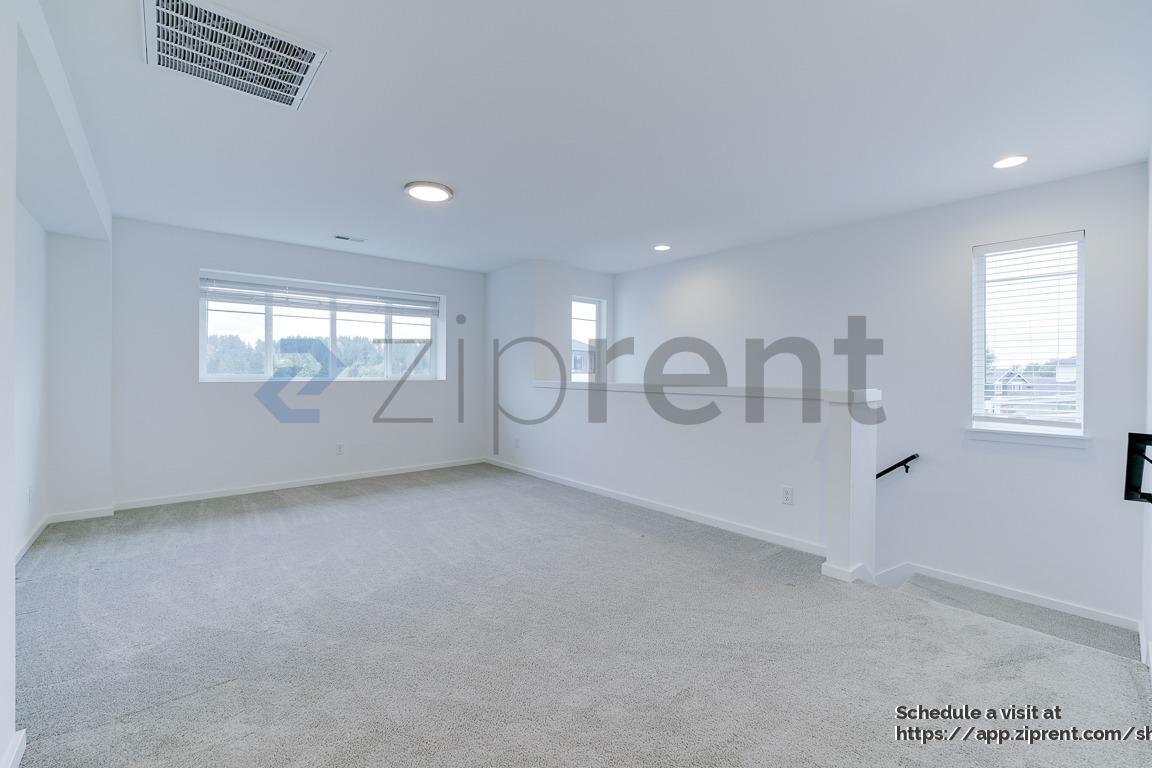 Building Photo - 16401 26th St E