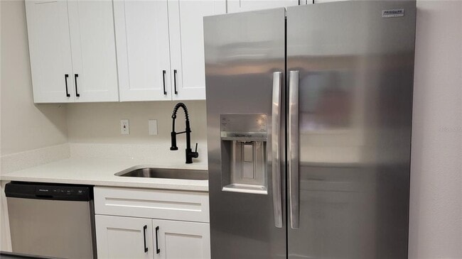 Building Photo - 4845 Winslow Beacon