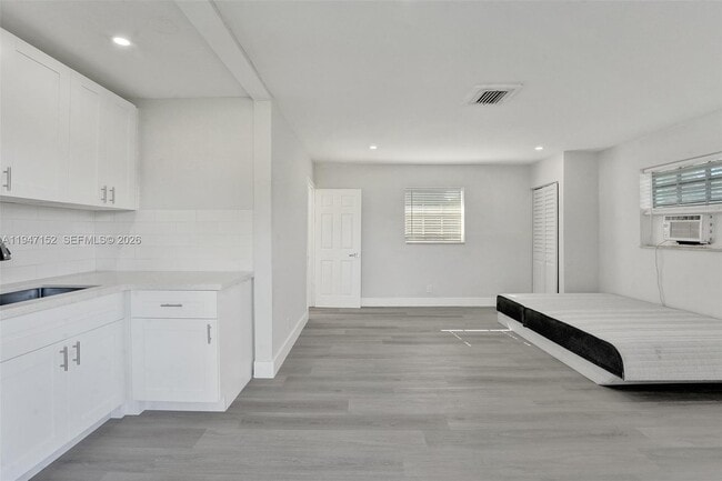 Building Photo - 5657 Grant St