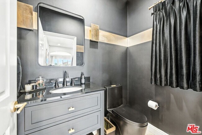 Building Photo - 23971 De Ville Way