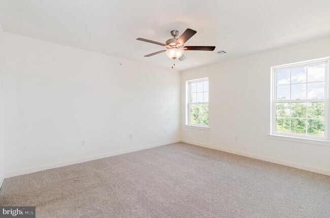 Building Photo - 1708 Fairmont Dr