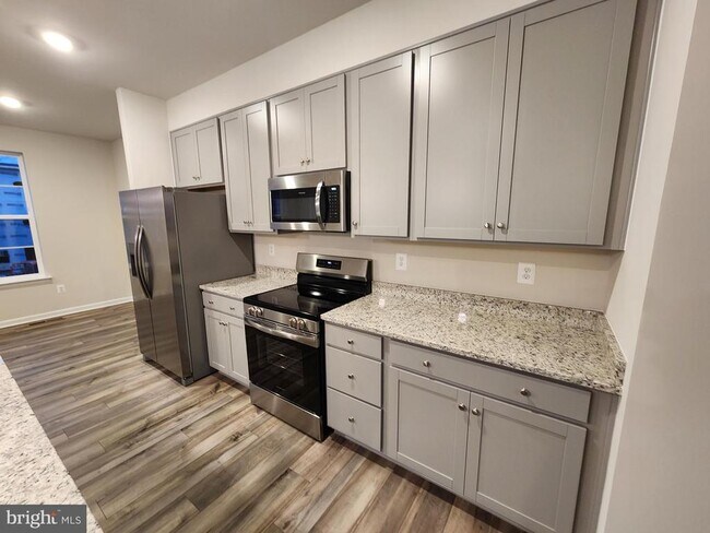 Building Photo - 117 Canning Rd