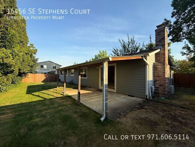 Building Photo - 16456 SE Stephens Ct