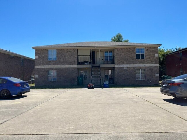 Building Photo - 414 Brittney Way
