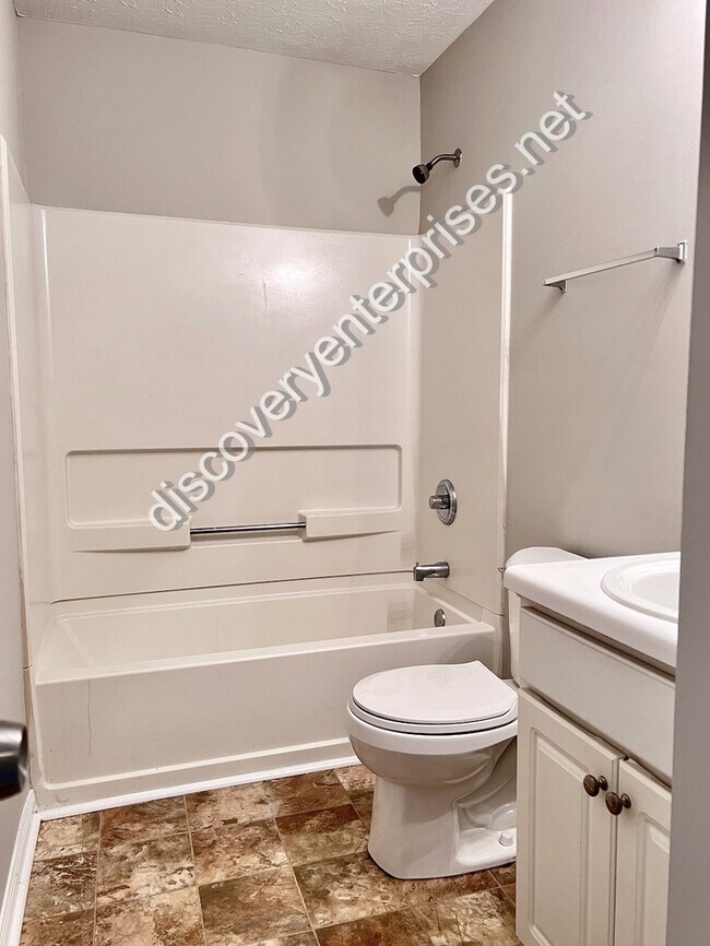 Building Photo - 1561 Norman Crossing