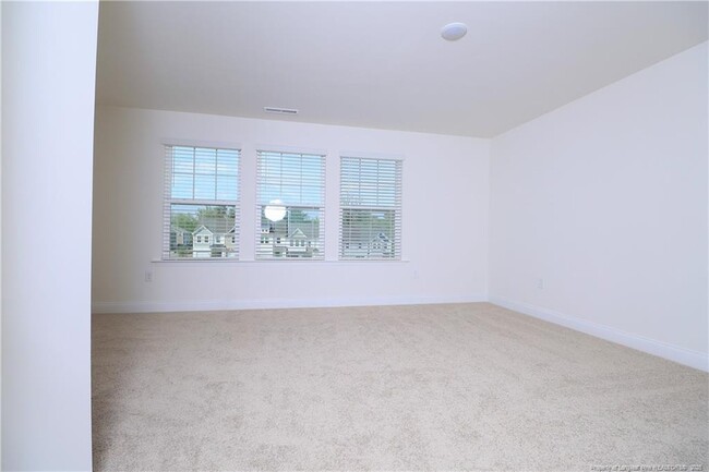 Building Photo - 45 Lavender Ln