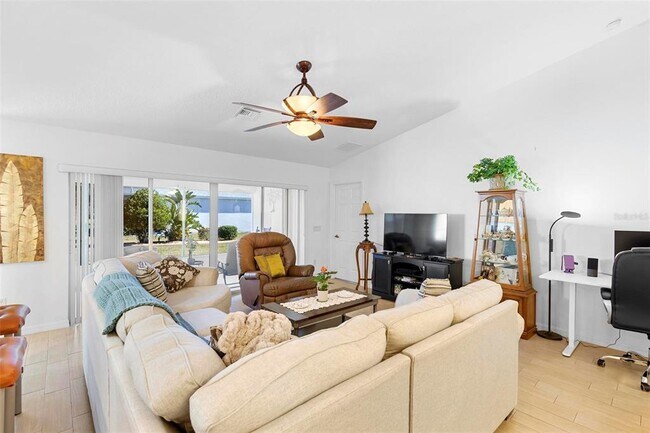 Building Photo - 15581 SW 11th Terrace Rd