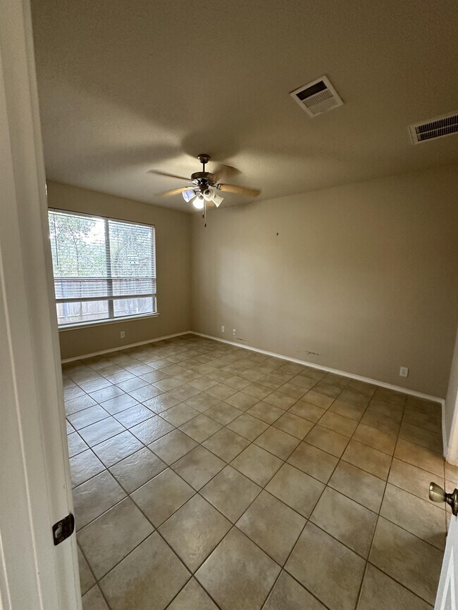 Building Photo - 2616 Gallant Fox Dr
