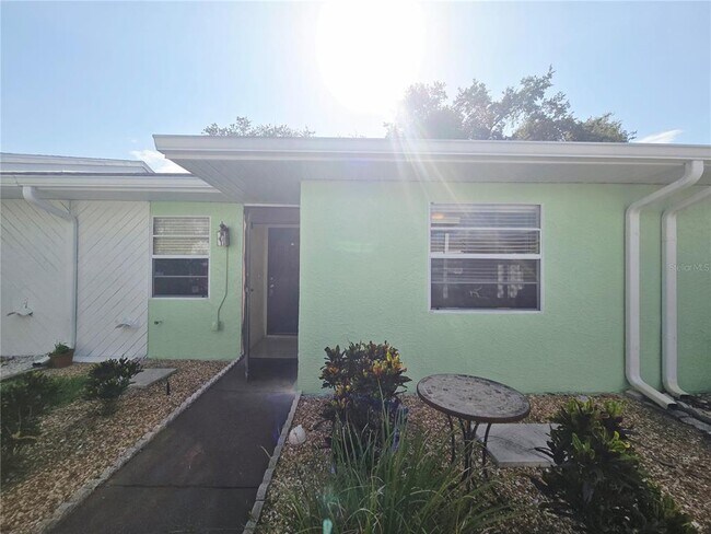 Building Photo - 6425 Drexel Dr