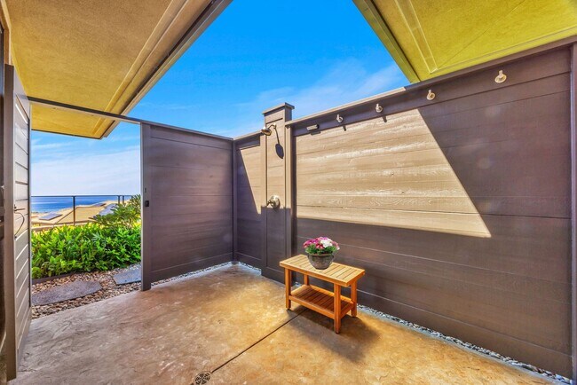 Building Photo - Luxury Ocean View Estate with Infinity Poo...