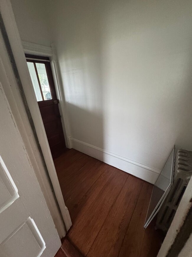 Building Photo - 1830 Superior Ave - Duplex