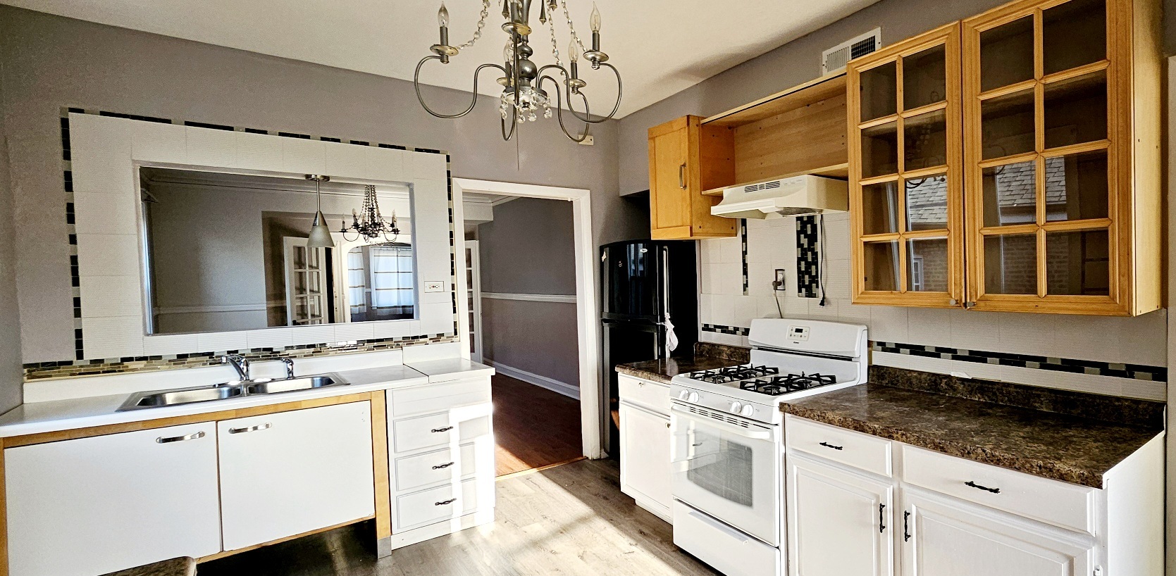 Kitchen - 4820 S Keeler Ave