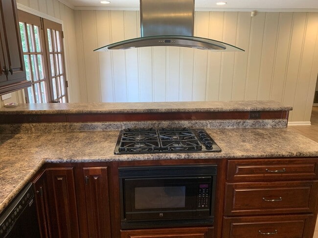 Building Photo - 1991 Idlewood Dr