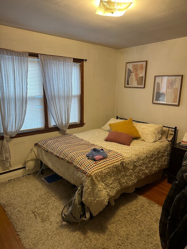 Building Photo - 19 Poplar St