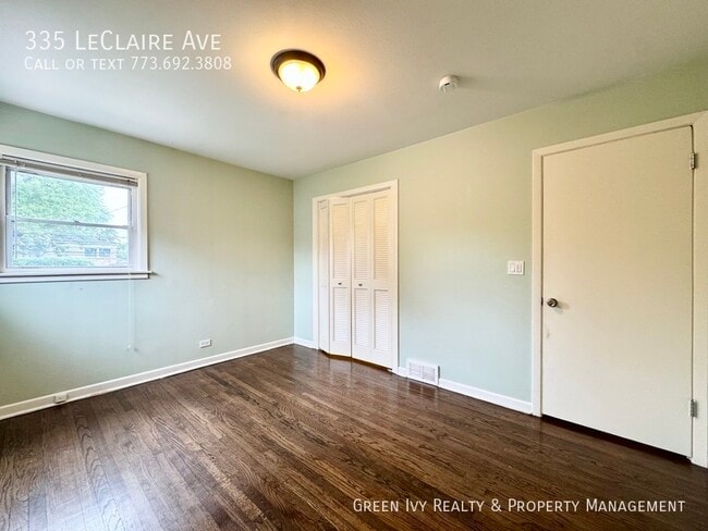 Building Photo - 335 Leclaire Ave