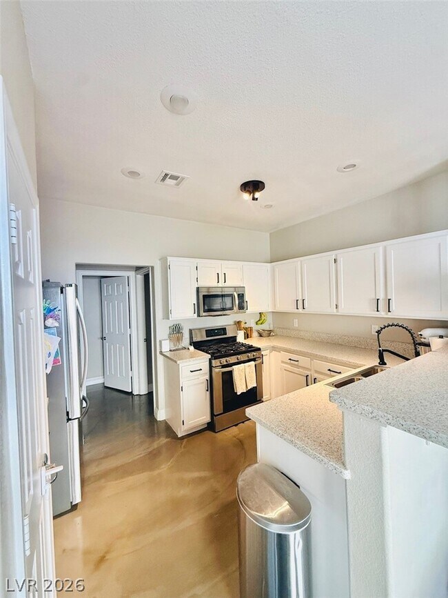 Building Photo - 6516 Sierra Diablo Ave