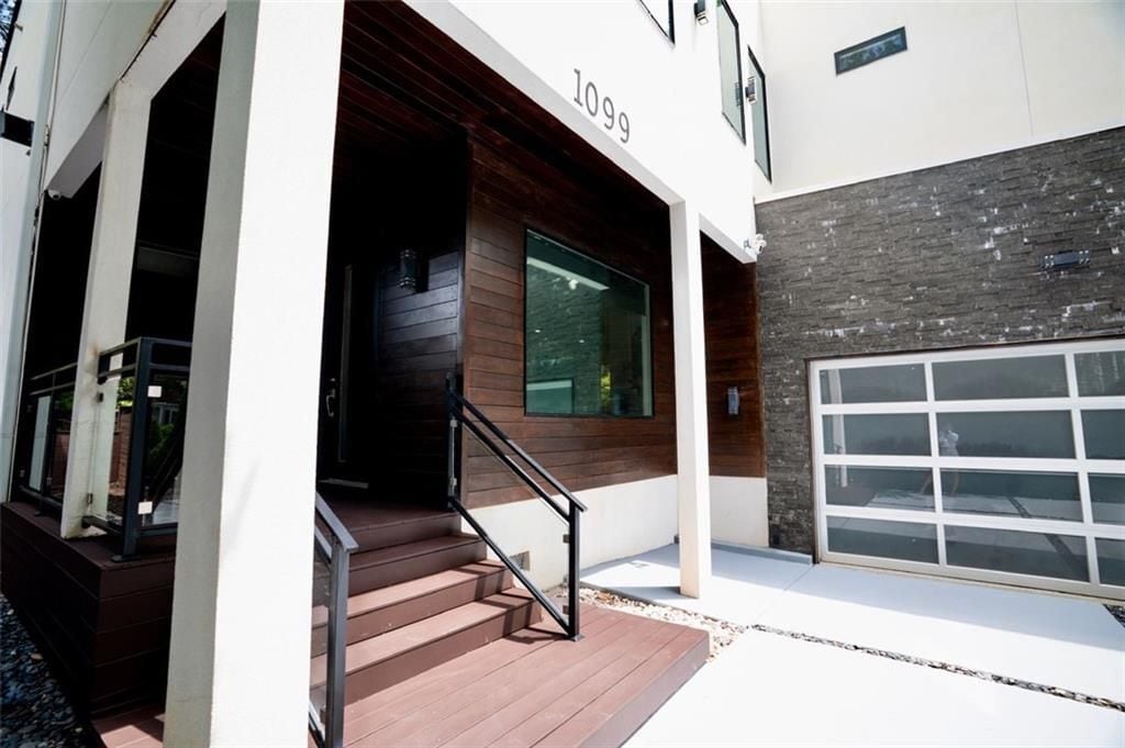 Building Photo - 1099 Vista Trail NE