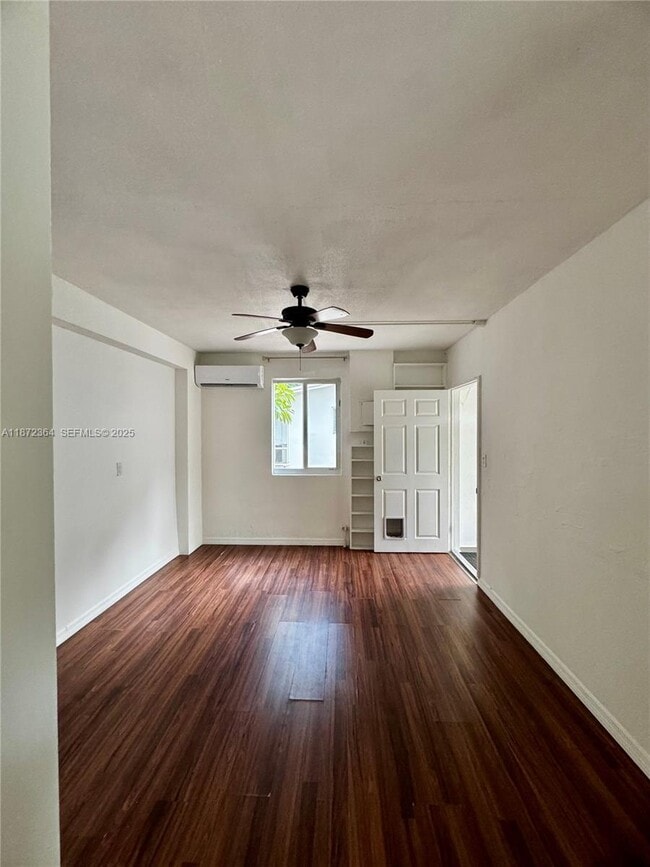 Building Photo - 1601 SW 20th Ave