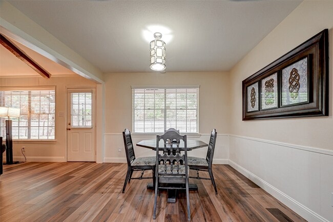 Building Photo - 3903 Hermitage Hollow Ln