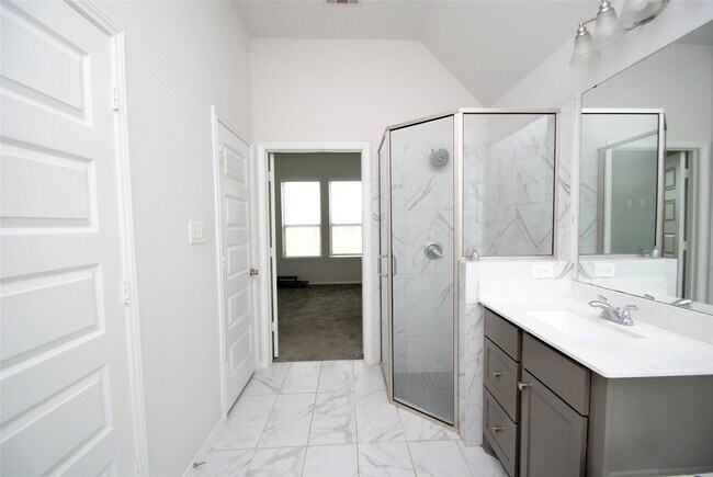 Building Photo - 24978 Tidmor Ln