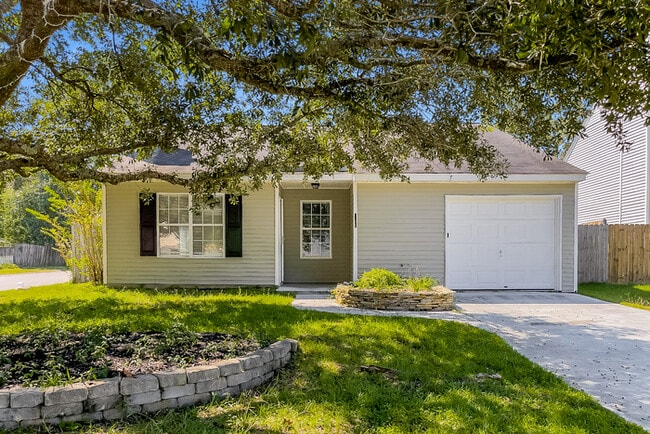Building Photo - 8203 Quail Hollow Ct