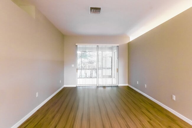 Building Photo - 9513 Blue Stone Cir