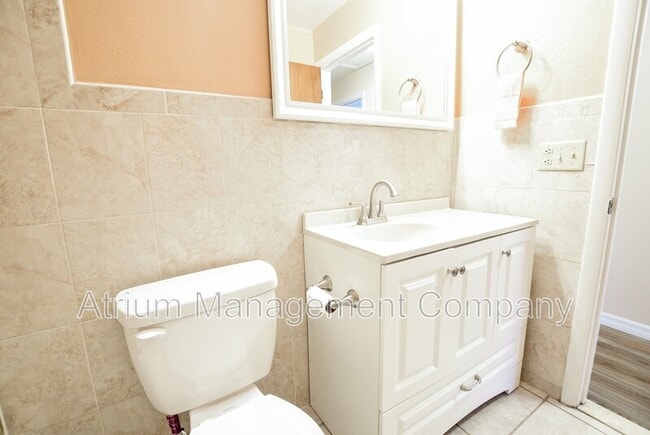 Building Photo - 1318 Kewannee Trail