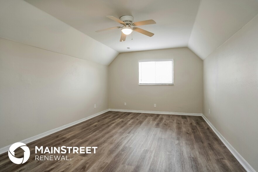 Building Photo - 2044 NE 20th Terrace