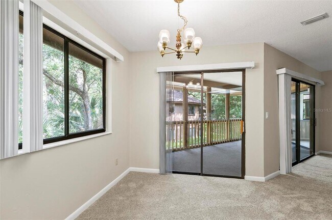 Building Photo - 14 Oakmont Ct