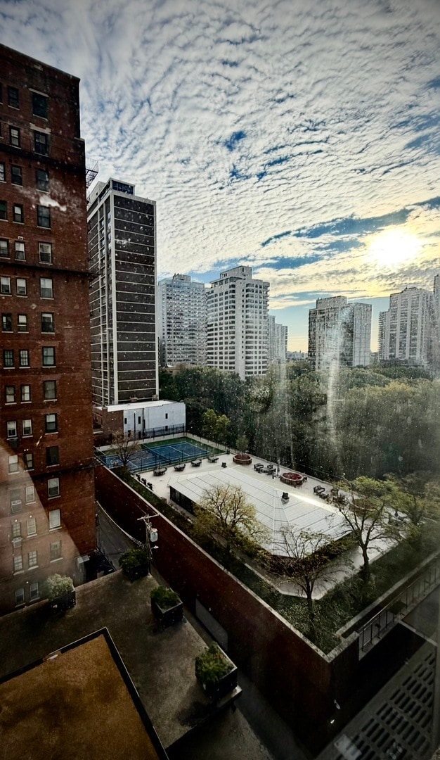 Building Photo - 1550 N Lake Shore Dr
