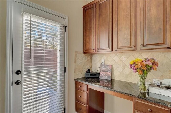 Building Photo - 4640 Roseman Trail