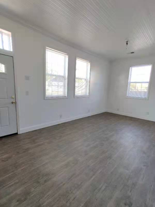 Building Photo - 1712 Jenkins St