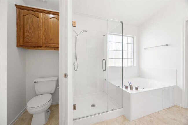 Building Photo - 1306 Lou Gehrig Ln