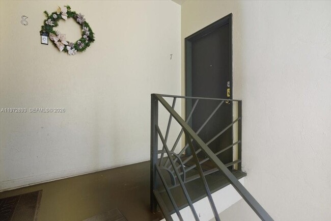 Building Photo - 736 12th St