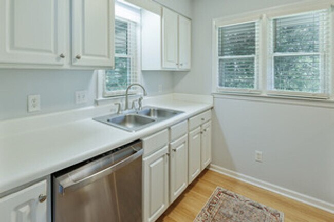 Building Photo - Condo for rent