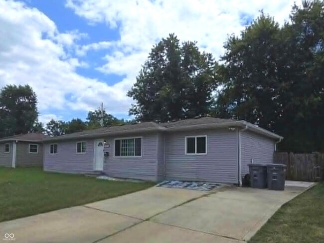 Building Photo - 4825 Hyperion Ct