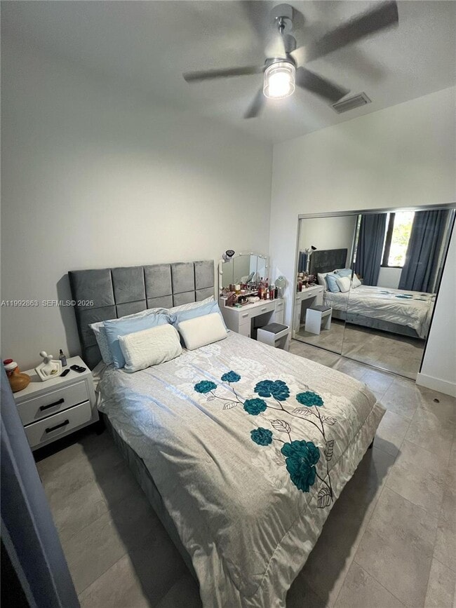 Building Photo - 2342 McKinley St