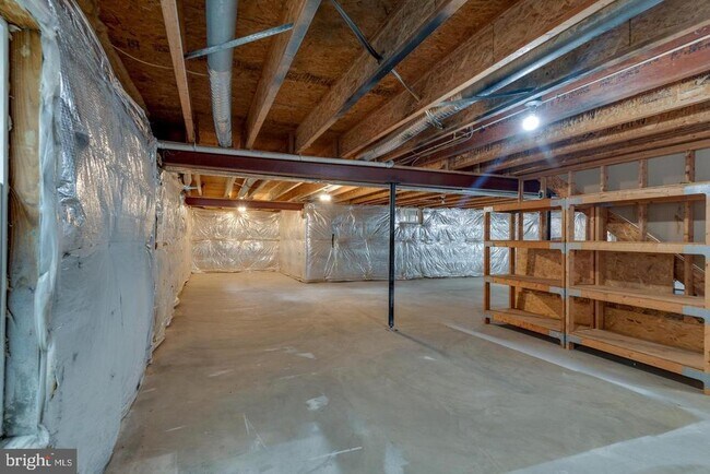 Building Photo - 45921 Altman Ct
