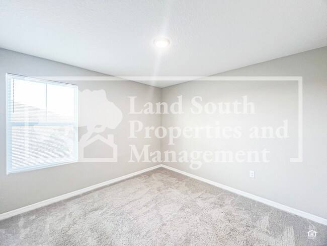 Building Photo - 5484 Siltstone St