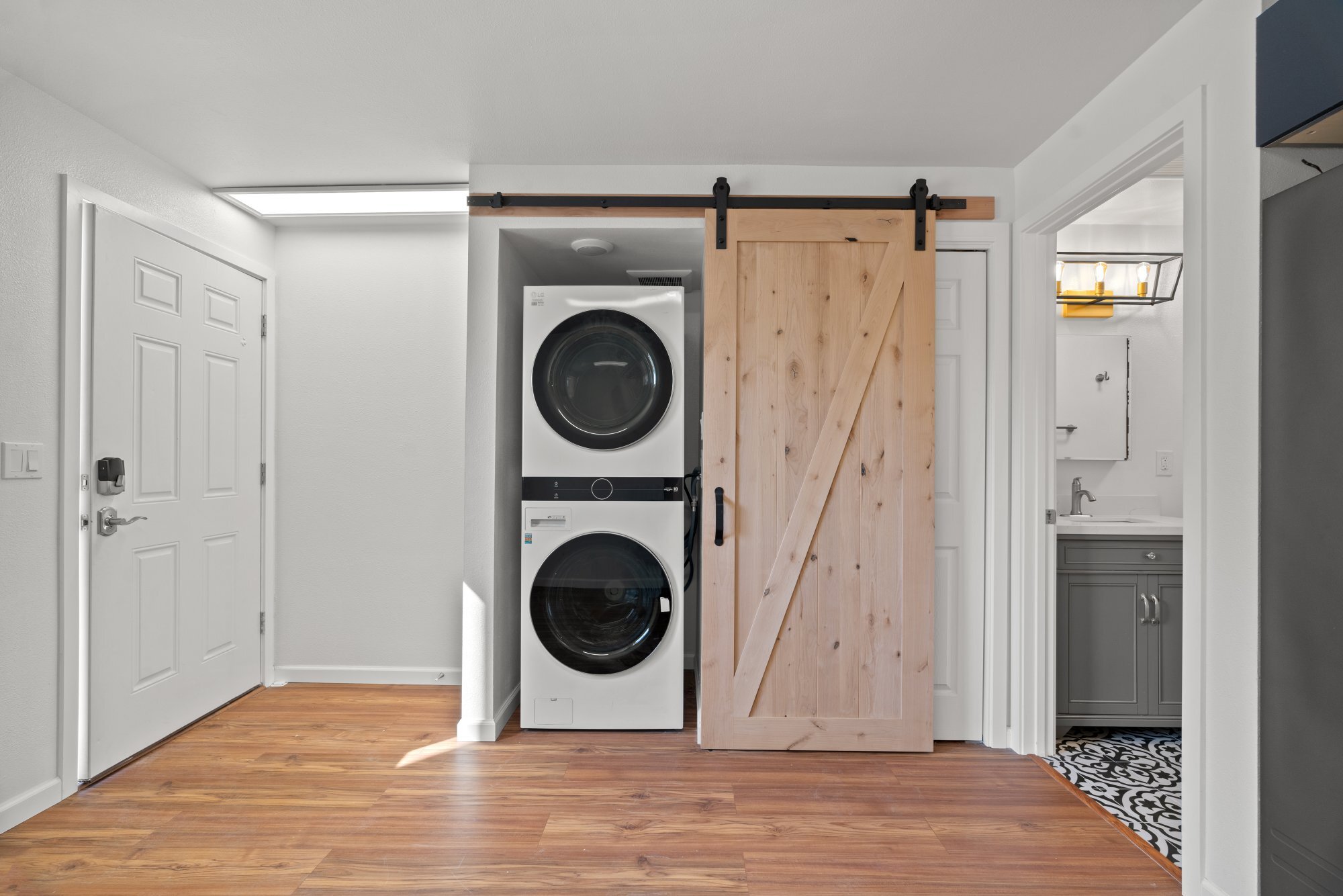 New stackble LG washer and dryer - 411 124th St S