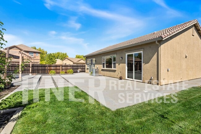 Building Photo - 3408 Grappa Way